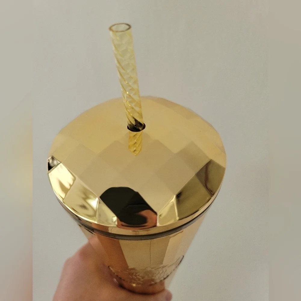 NWT Starbucks 2023 Holiday Collection Gold Venti Tumbler Cup with Dome L…